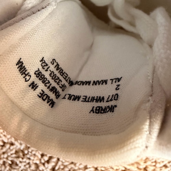 Steve Madden Kids Sneakers in Cream and Tan - Picture 4 of 5